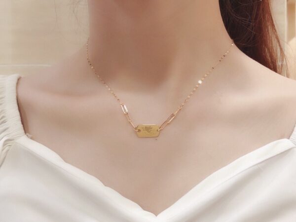 18k gold angel clavicle chain - Image 9